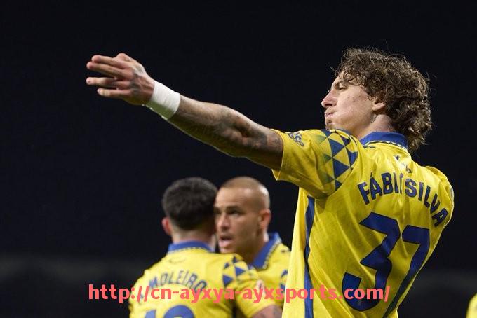 爱游戏体育-NBA球员文斯·卡特职业生涯回顾